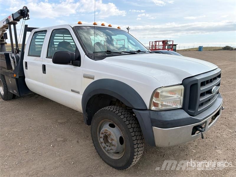 Ford F-450 XL 4x4 Crew Cab Service Truck 市政车