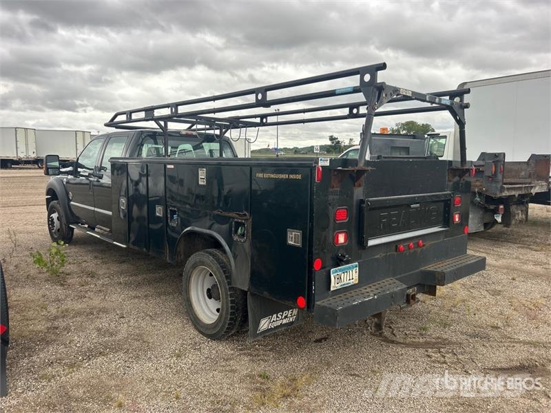 Ford F-450 XL 4x4 Crew Cab Utility Truck (Inoperable) 皮卡.傳統半斗卡車/側卸板