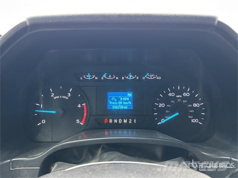 Ford F-450 XL 4x4 Extended Cab Utility Truck Madelkaubikud
