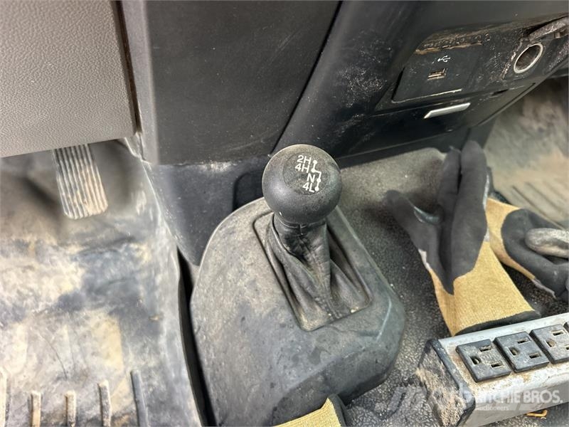 Ford F-450 XL 4x4 Extended Cab Utility Truck Madelkaubikud