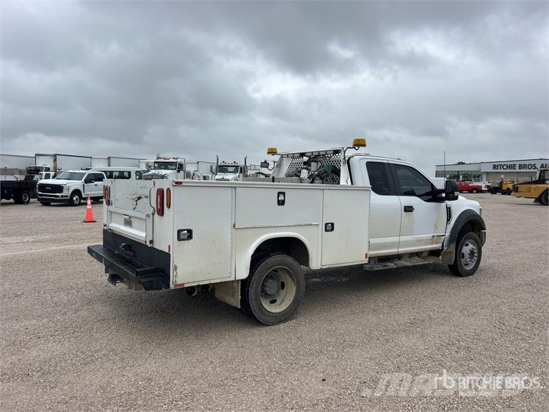 Ford F-450 XL 4x4 Extended Cab Utility Truck Madelkaubikud