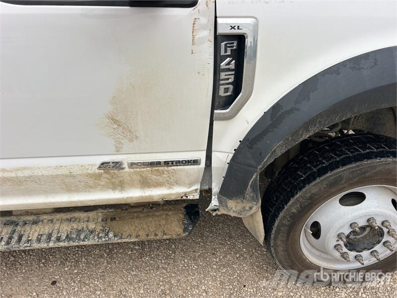 Ford F-450 XL 4x4 Extended Cab Utility Truck Madelkaubikud