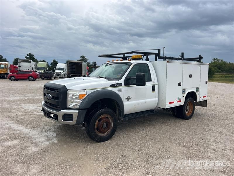 Ford F-450 XL 4x4 Utility Truck Kis teherszállító/Platós kocsi