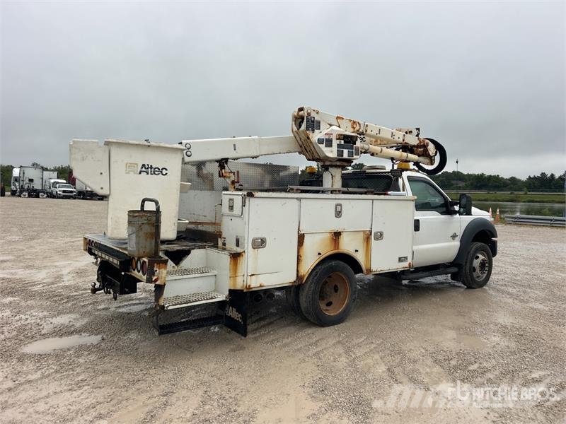 Ford F-550 Lastbilmonterede lifte