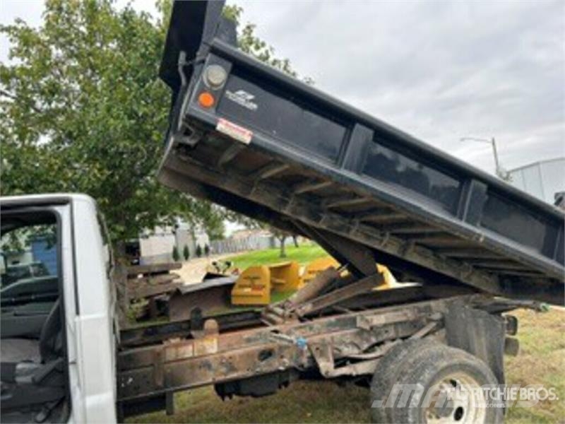 Ford F-550 شاحنات قلابة