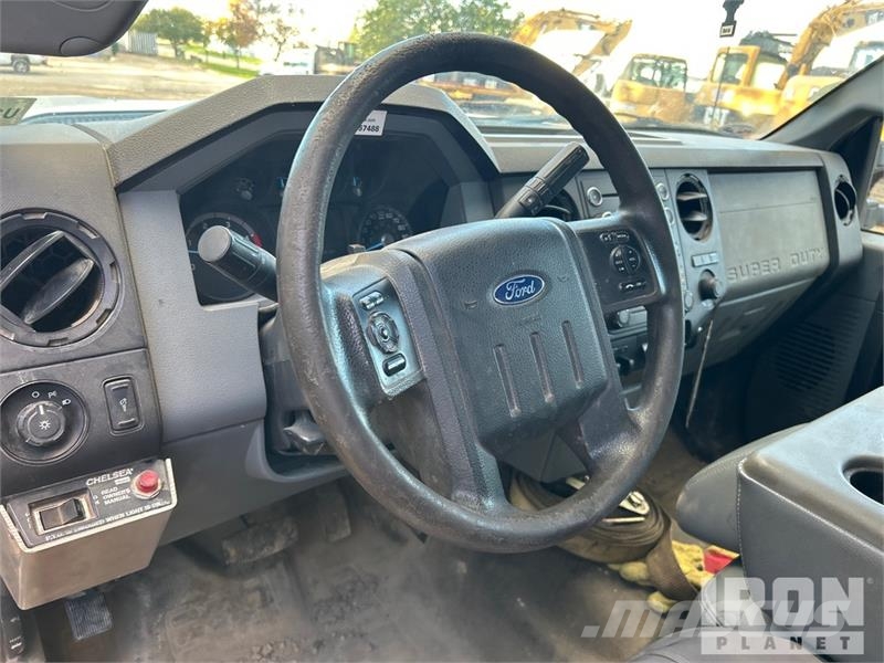 Ford F-550 شاحنات قلابة
