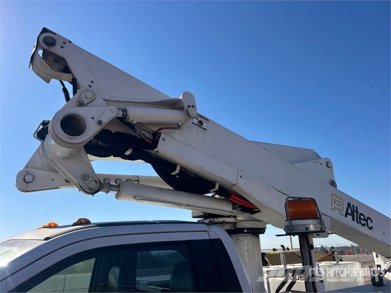 Ford F-550 Truck mounted aerial platforms