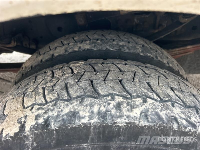 Ford F-550 Pacēlāji uz automašīnas bāzes