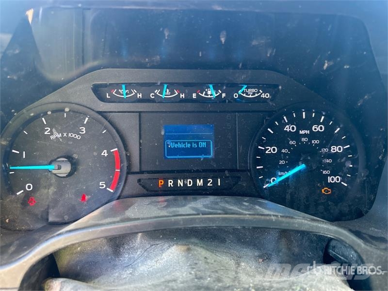 Ford F-550 Nostolava-autot