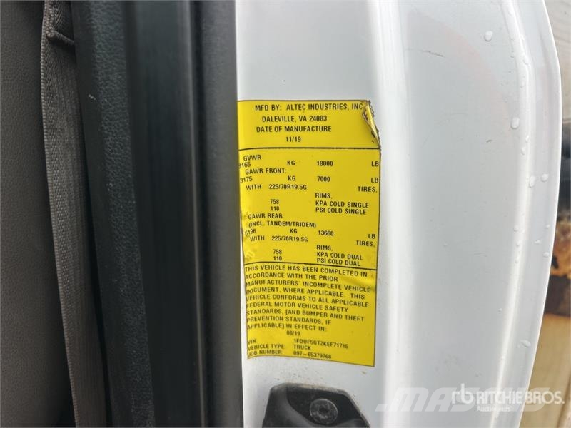 Ford F-550 Pacēlāji uz automašīnas bāzes