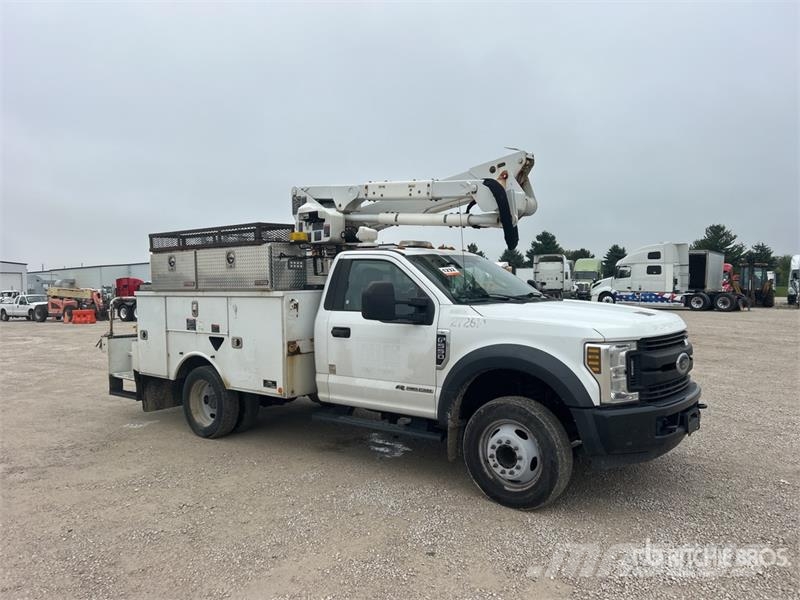 Ford F-550 Pacēlāji uz automašīnas bāzes