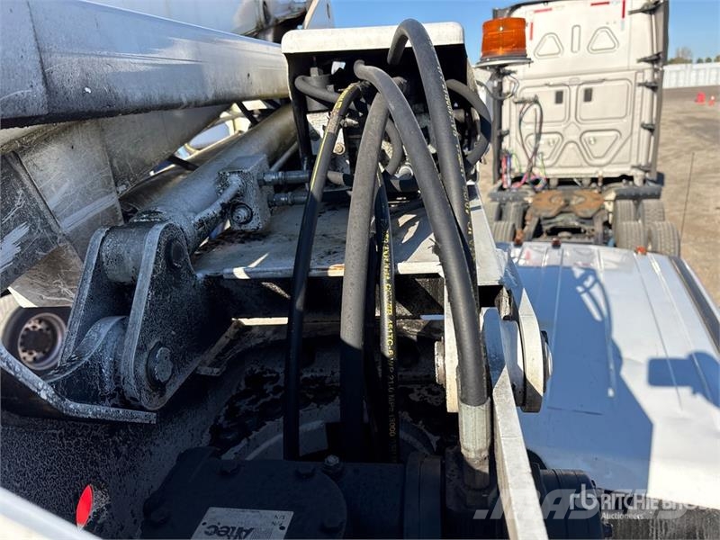 Ford F-550 Truck mounted platforms