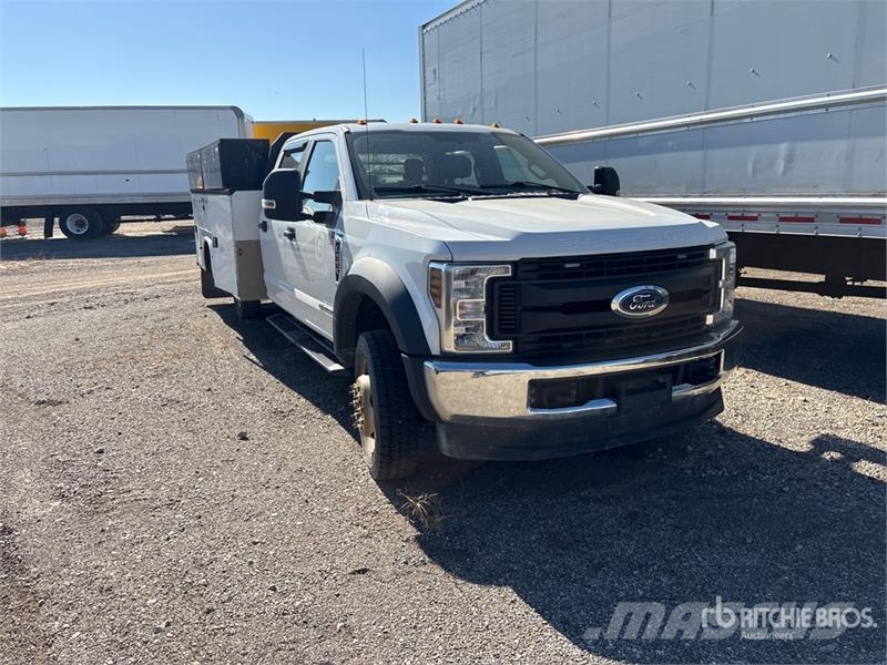 Ford F-550 Közúti karbantartó haszongépek