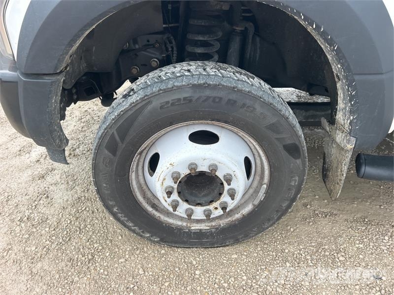 Ford F-550 Pacēlāji uz automašīnas bāzes