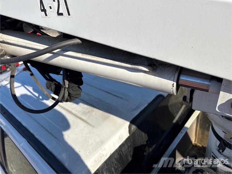 Ford F-550 Truck mounted platforms