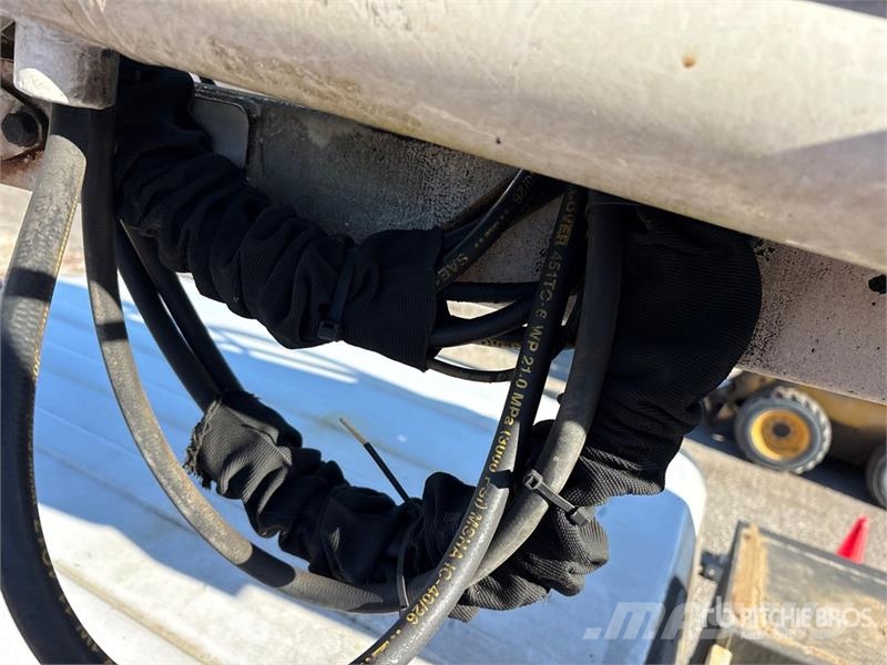 Ford F-550 Truck mounted platforms