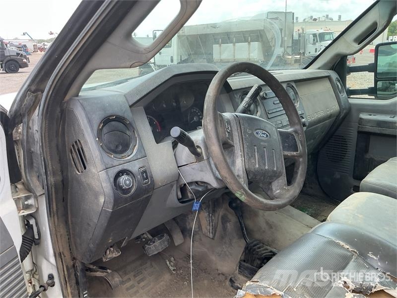 Ford F-550 Cabinas