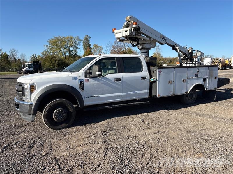 Ford F-550 Truck mounted platforms