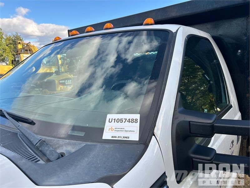 Ford F-550 شاحنات قلابة