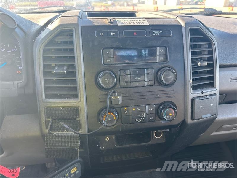 Ford F-550 Nostolava-autot