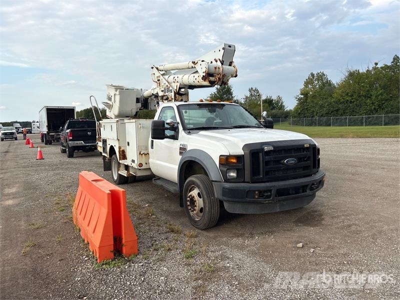 Ford F-550 Autoplošiny