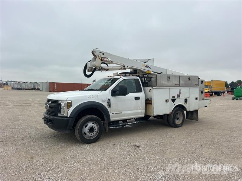 Ford F-550 Pacēlāji uz automašīnas bāzes