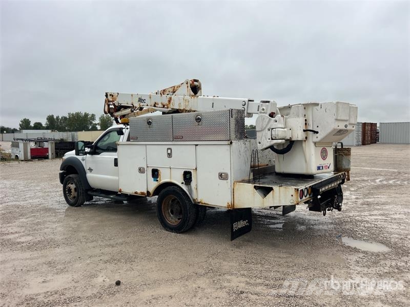 Ford F-550 Lastbilmonterede lifte