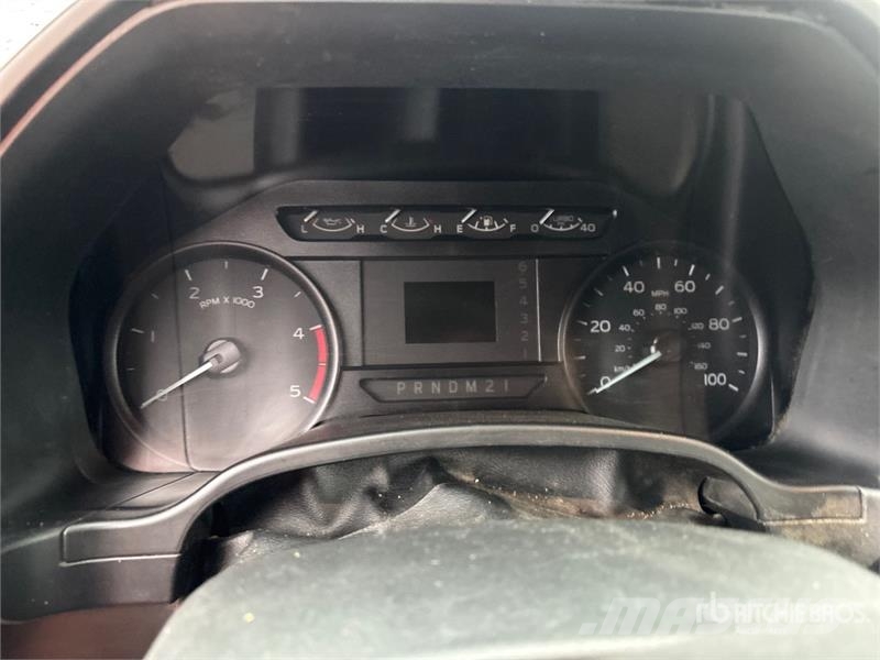 Ford F-550 Plataformas sobre camión