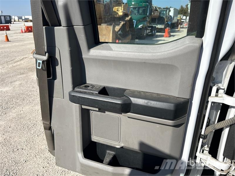 Ford F-550 Kommunal-Sonderfahrzeuge
