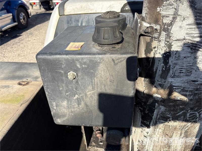 Ford F-550 Truck mounted platforms