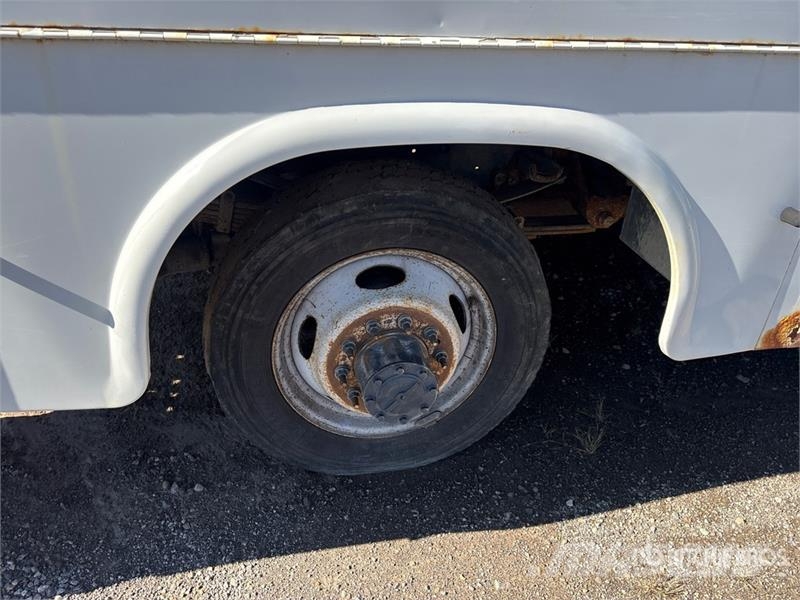 Ford F-550 Közúti karbantartó haszongépek