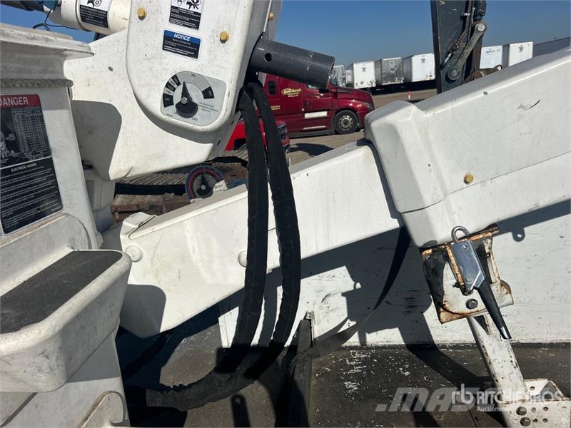 Ford F-550 Truck mounted aerial platforms