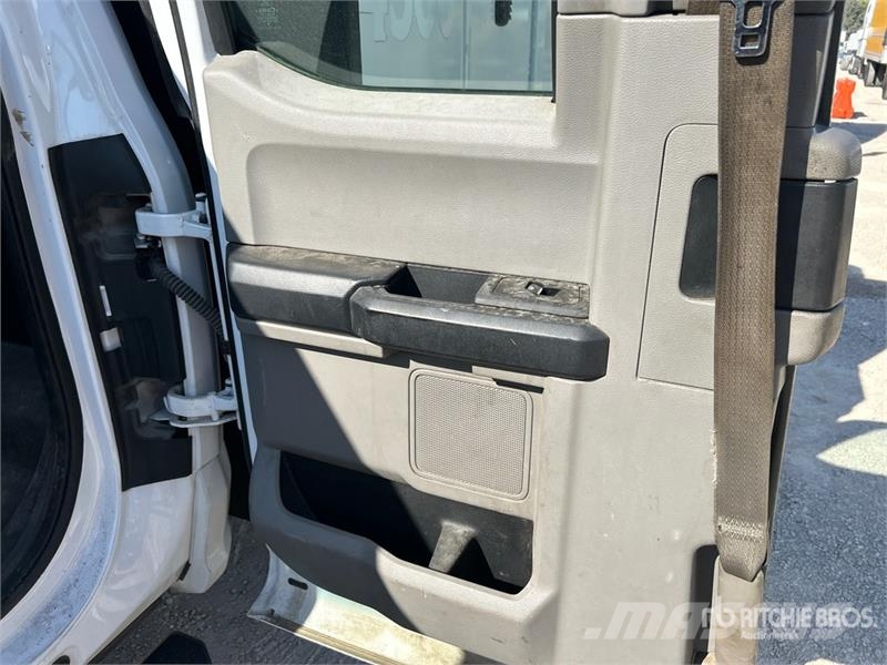 Ford F-550 Kommunal-Sonderfahrzeuge