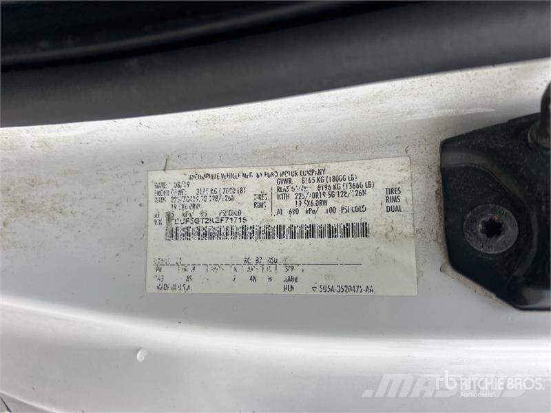 Ford F-550 Pacēlāji uz automašīnas bāzes