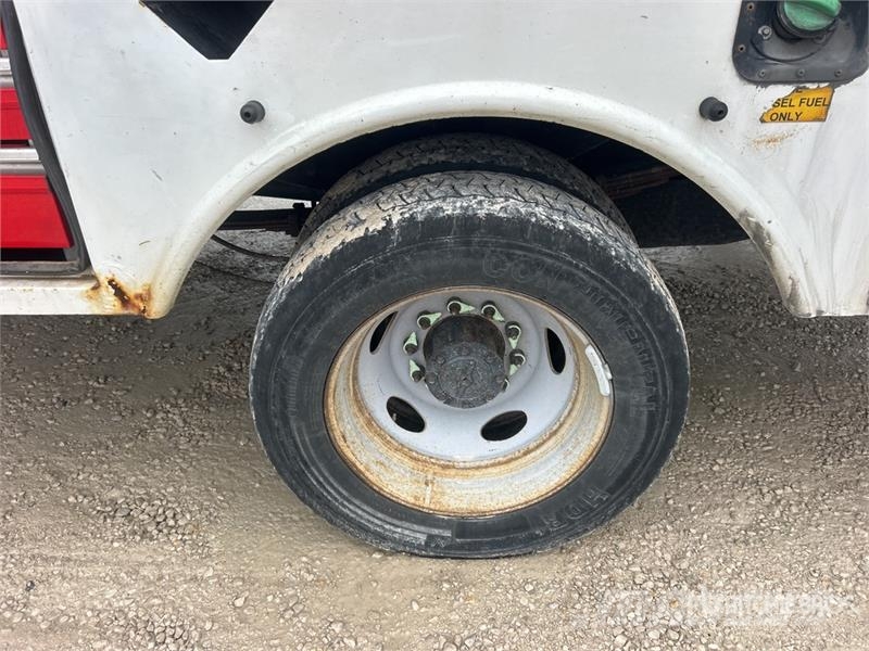 Ford F-550 Pacēlāji uz automašīnas bāzes