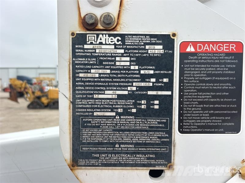 Ford F-550 Pacēlāji uz automašīnas bāzes