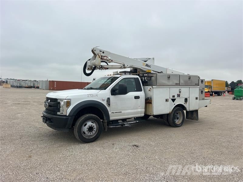Ford F-550 Pacēlāji uz automašīnas bāzes