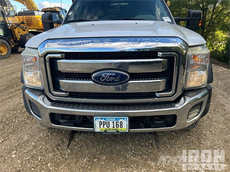Ford F-550 شاحنات قلابة