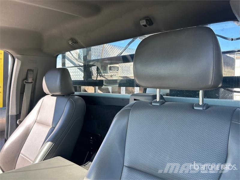 Ford F-550 Nostolava-autot