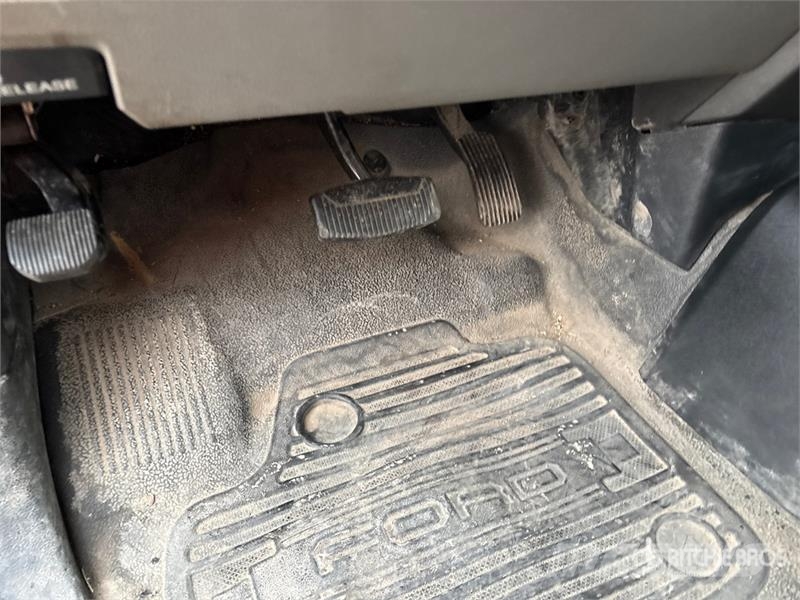 Ford F-550 Plataformas sobre camión