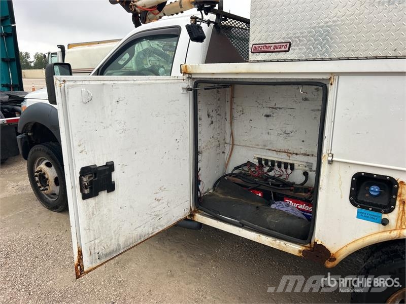 Ford F-550 Lastbilmonterede lifte