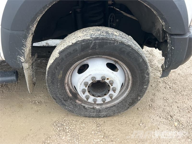 Ford F-550 Pacēlāji uz automašīnas bāzes