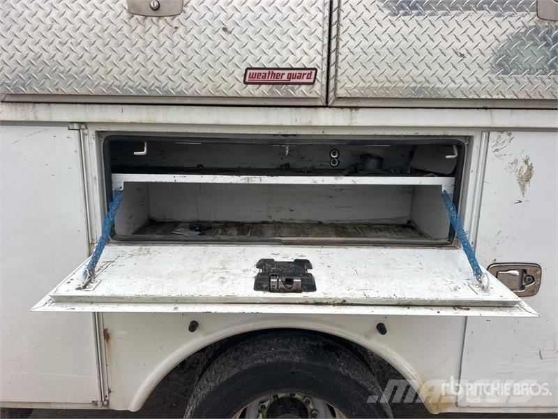 Ford F-550 Pacēlāji uz automašīnas bāzes