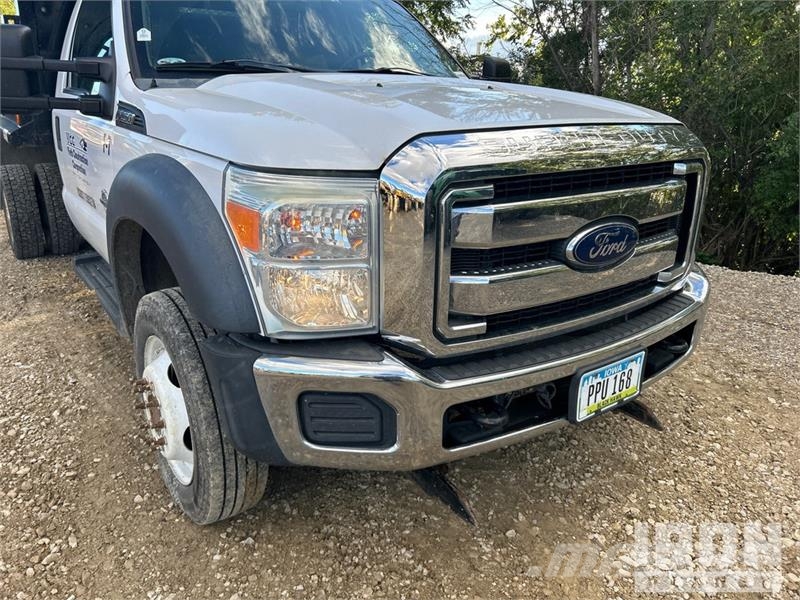 Ford F-550 شاحنات قلابة