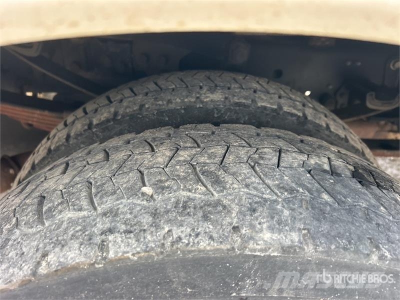 Ford F-550 Pacēlāji uz automašīnas bāzes