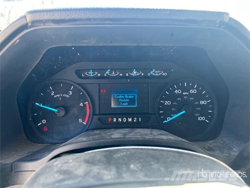 Ford F-550 Nostolava-autot