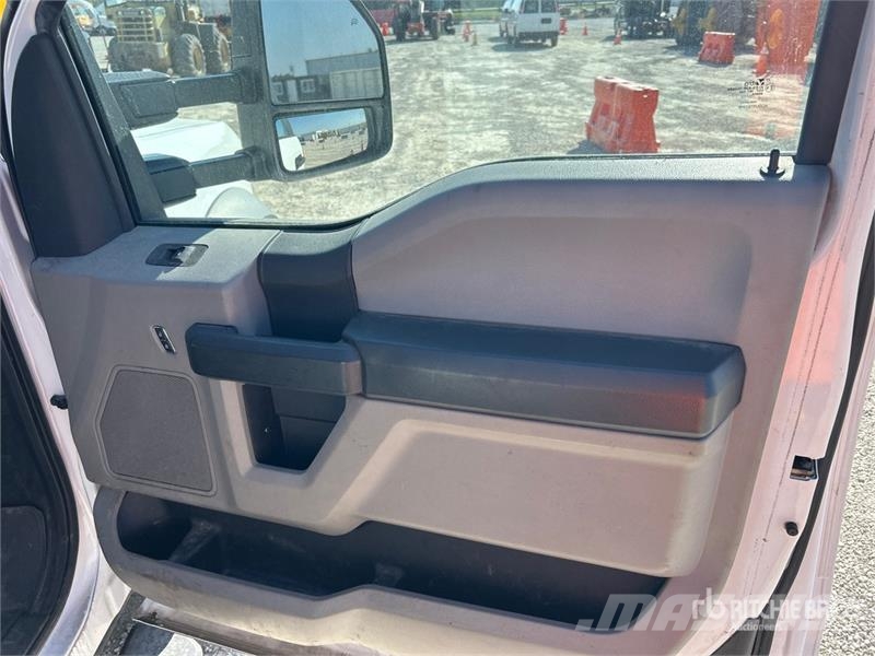 Ford F-550 Kommunal-Sonderfahrzeuge