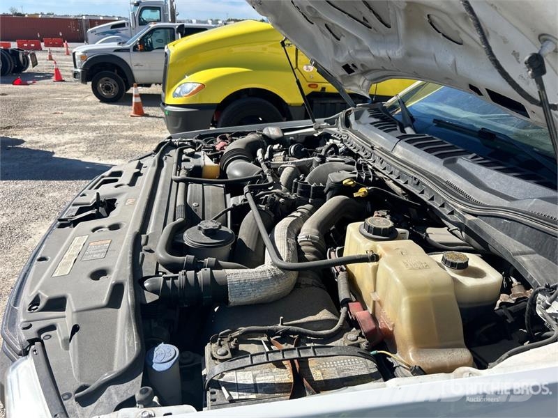Ford F-550 Nostolava-autot