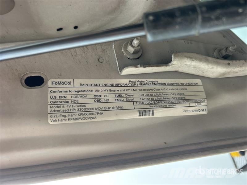 Ford F-550 Pacēlāji uz automašīnas bāzes