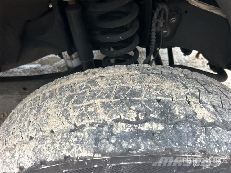 Ford F-550 Pacēlāji uz automašīnas bāzes
